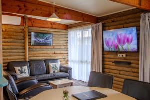 Lazy Acre Log Cabins