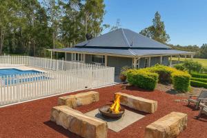 Brokenback Vineyard Cottage