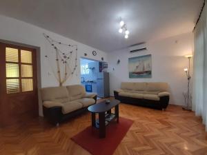 Apartments by the sea Broce, Peljesac - 11282