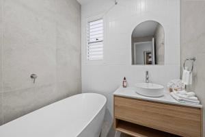 Dreamy Burleigh Getaway-meters to Talle Creek