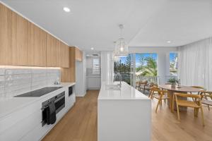 Dreamy Burleigh Getaway-meters to Talle Creek