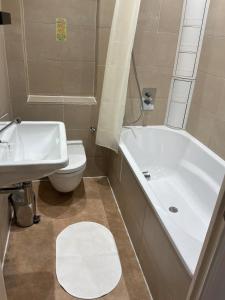 Stylish 2-Bedroom Flat on Brompton Road by Harrods