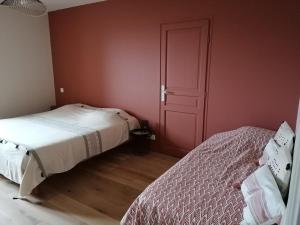 Domaine de La Brosse, gîte avec piscine sous verrière chauffée toute lannée