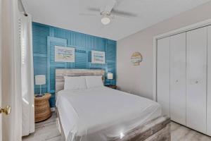 Beachside Getaway - Pet Friendly - Pool