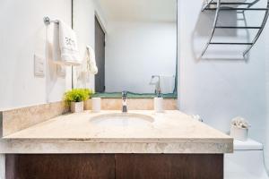 Modern Penthouse with Jacuzzi in Tulum, 2 Bedrooms