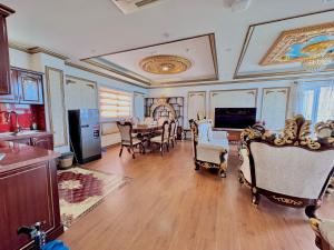 Paris Luxury Hotel & Apartment Nha Trang