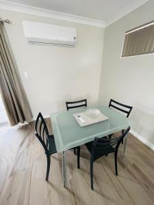 Bunbury Glen Iris Retreat D