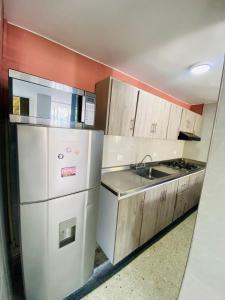 La vida es bella! hermoso apartamento cerca al aeropuerto y centro