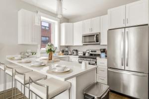 All Season Edifice Chicago