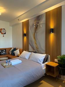 Stunning 41F Skyline View Relaxing City Escape