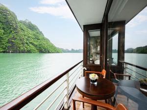 Amanda Luxury Cruise on Lan Ha Bay