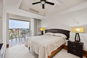 Grand Venetian Beachfront Apartment 503