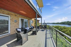 Luxury 4BR Home with Stunning Bay Views at Kareela