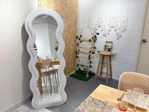 NEW! Premium Petaling Jaya Landed Home 6 Bedroom with 6 En-Suite Bathrooms for up to 18pax