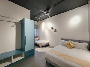 NEW! Premium Petaling Jaya Landed Home 6 Bedroom with 6 En-Suite Bathrooms for up to 18pax