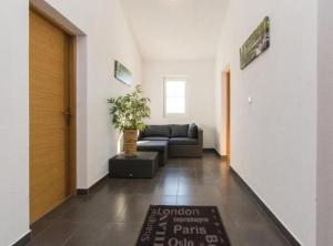 Amazing Villa with Outdoor Swimming Pool