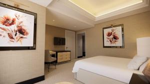 The Trans Luxury Hotel Surabaya
