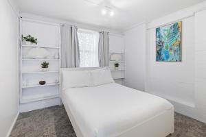 Coastal Escape with Courtyard and Parking