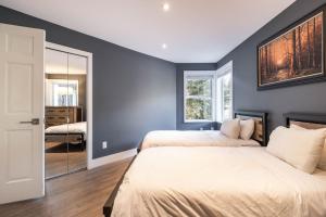 Lynx 204 by Outpost Whistler