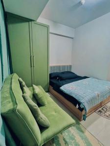 Affordable Cozy Studio in West Vista Apartment, Cengkareng