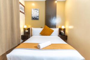 Hollywood Hotel Palawan