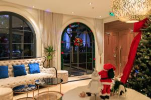 S Home Apartment by DDH