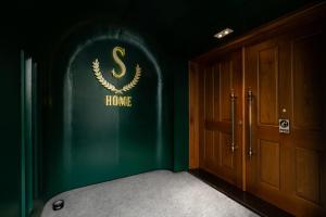 S Home Apartment by DDH