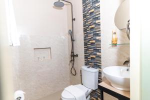 Hollywood Hotel Palawan