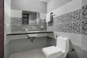 Super Townhouse Sector 46 Huda Market