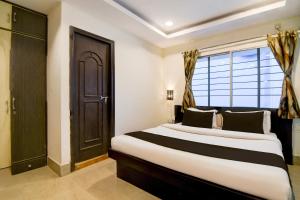 Collection O Techno India University Saltlake Formerly A&M Regency