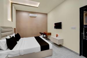 Townhouse Subharti University Meerut Formerly Hotel Celebration