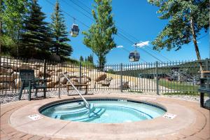 Ski-InSki-Out Zephyr 1 Bedroom Condo Winter Park