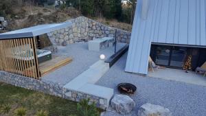 Pine Hill RUBY with free jacuzzi