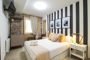 Bell Tower Old Town with AC