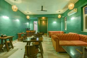 PLAY HOTEL ELYSIUM couple friendly