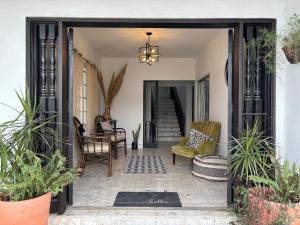 House 10 minutes from the American consulate WiFi 500 Mbps