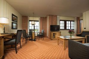 Junior Suite double use room in Maritim Hotel Dresden