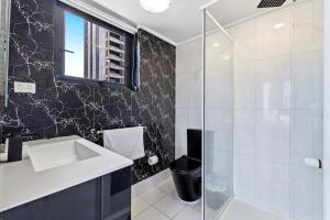 Vintage Elegance-3Bed 2Bath 2 CAR PARK, Melbourne