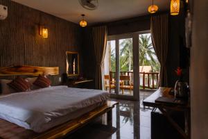 Charm Hon Rom Villas Resort