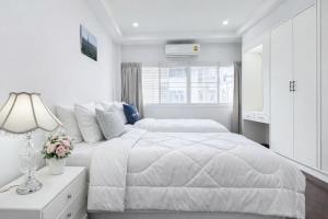 Blissful Heaven BTS Phrom Phong