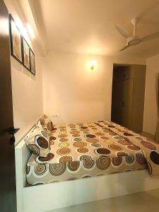 Ultra Modern 2BHK Flat in Kondapur Central with Parking #102