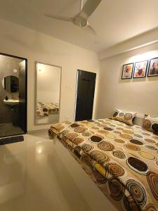 Ultra Modern 2BHK Flat in Kondapur Central with Parking #102