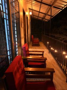 Willownest munnar 2bhk entire private villa with balcony view and BBQ & kitchen