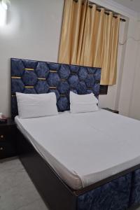 Metrolink Apartment & Suites-East of Kailash