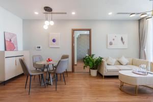 Luxury Apartment in District 7,D4,D1 Full View Beautiful