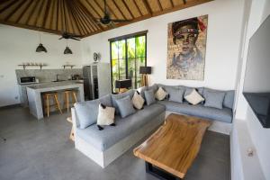 2BR Stylish Villa Te Anuanua with Private Pool