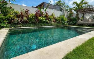 1BR Romantic Villa Lojo with Private Pool