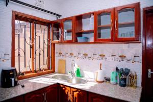 Hadraj Moshono Apartment1