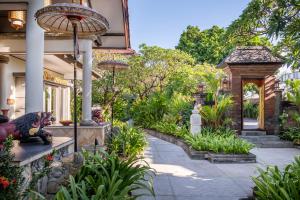 Kuta Seaview Beach Resort