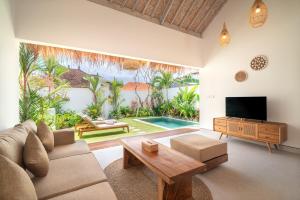 New 1BR Villa Izia Cozy Tropical Retreat with Pool